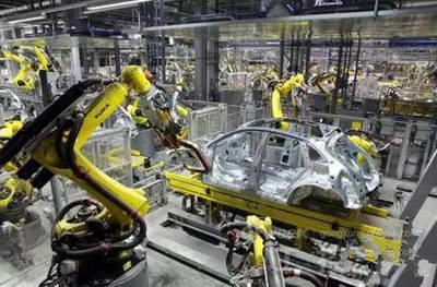 工業(yè)4.0時代下汽車制造廠的智能化轉型與計算機信息技術開發(fā)